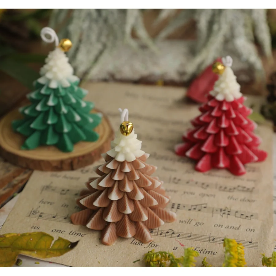 1pc Handmade Christmas Tree Soy Wax Candle with Bell Decor - 6 Hours Long Lasting, for Xmas Party Home Decor & Holiday Gift